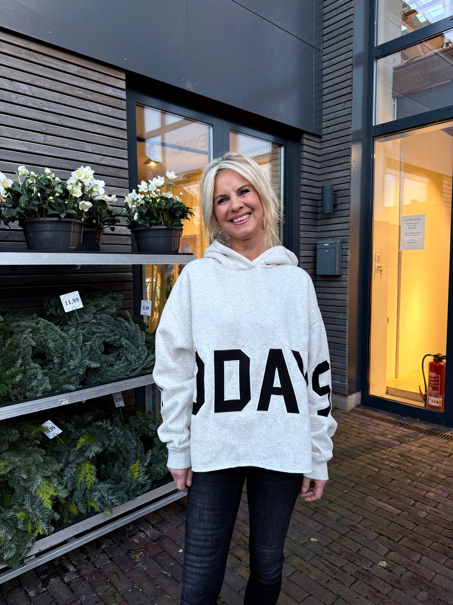 A. 10 Days Hoodie Statement Logo