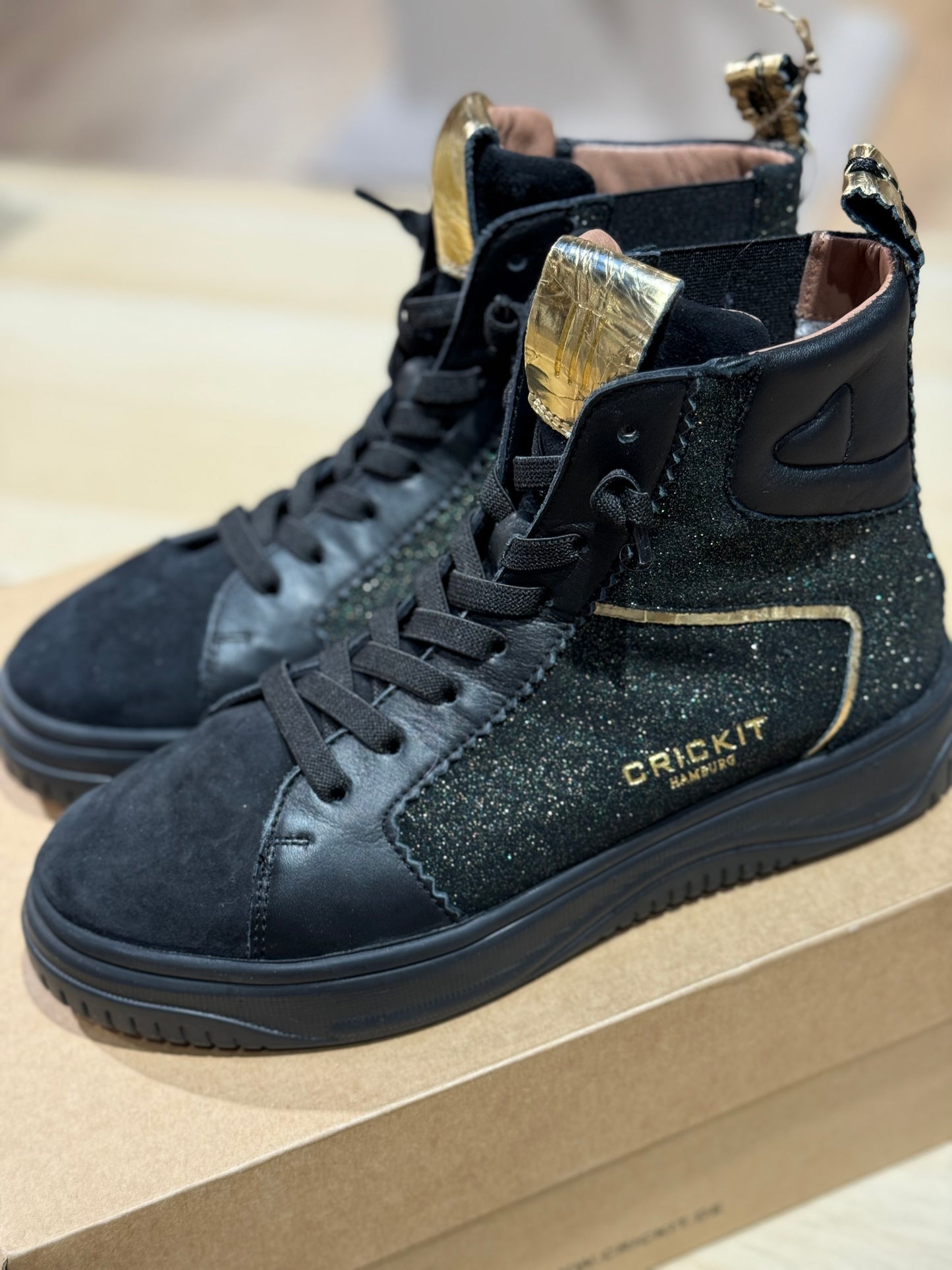 E. Crickit 199,95€ -70% Rabatt