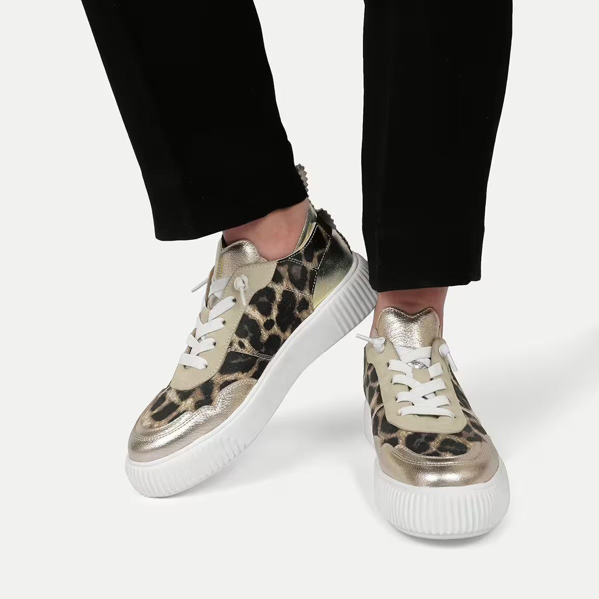 Crickit Maura Leo platin